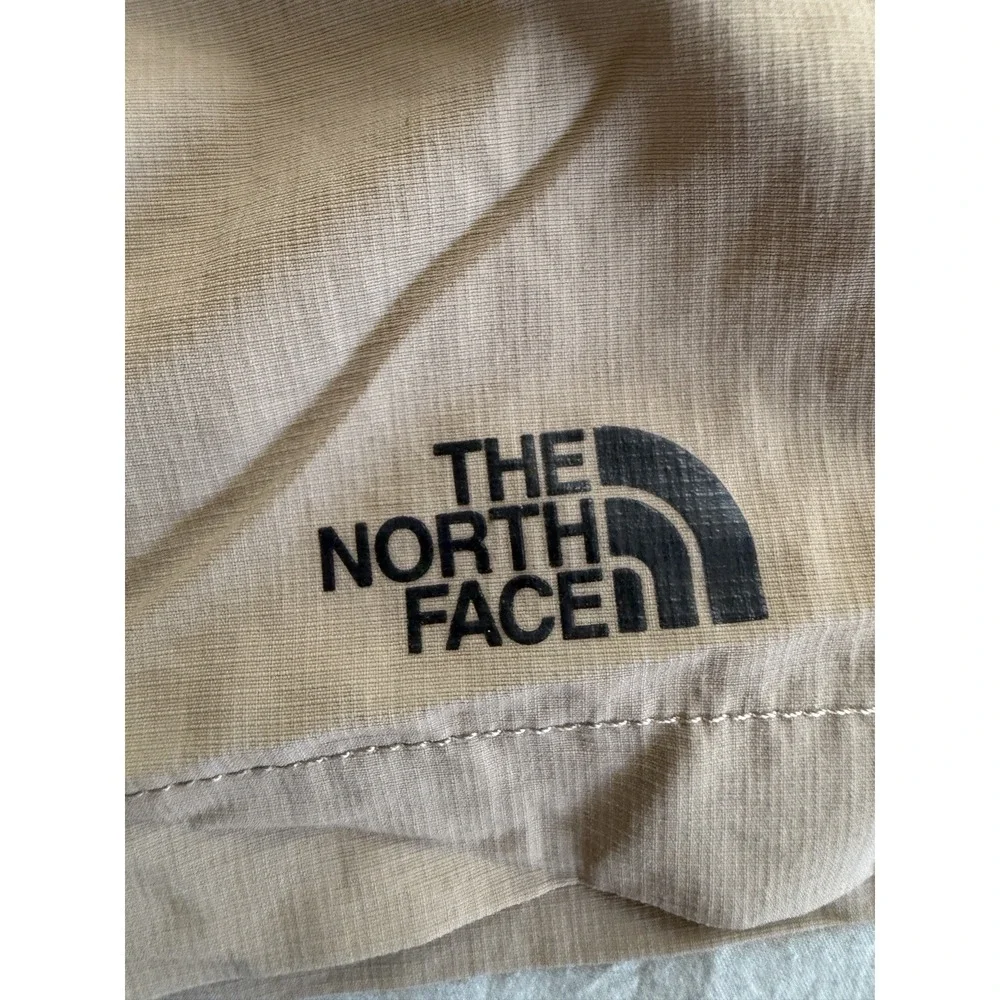The North Face Men's Beige Cargo Hiking Shorts Size 38 Outdoor Utility